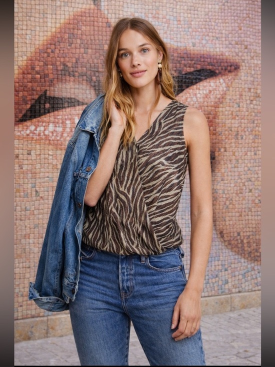 Anthropologie Tops - ANTHROPOLOGIE NWT Eri + Ali Kasi Top Size XS